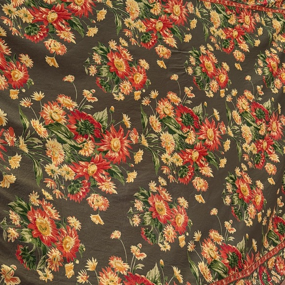 April Cornel Tablecloth EUC - Picture 9 of 15